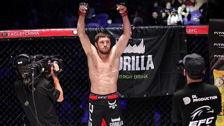 Adik Khabib Nurmagomedov, Saygid Izagakhmaev, diketahui baru saja resmi bergabung dengan ONE Championship. Berpeluang bertemu petarung Indonesia? - INDOSPORT