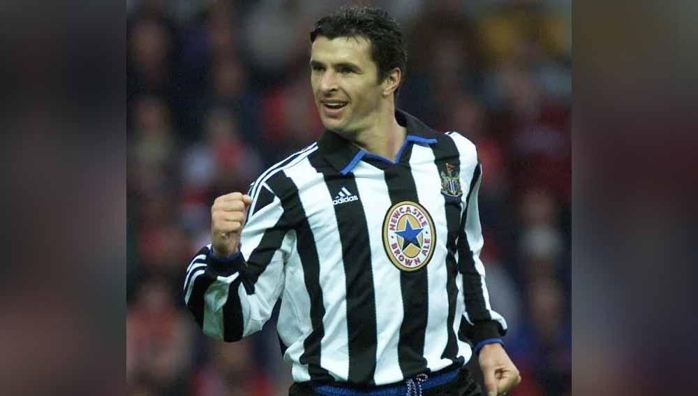 Sempat bersinar saat membela Newcastle United, Gary Speed mengalami depresi usai gantung sepatu hingga memutuskan mengakhiri hidupnya sendiri.
