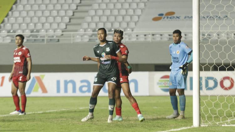 Pertandingan Liga 2 PSMS vs Semen Padang.