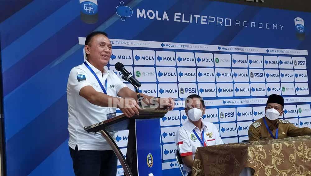 Ketua Umum PSSI, Mochamad Iriawan, resmi membuka kompetisi Elite Pro Academy (EPA) U-16 dan U-18 2021 di Stadion Jalak Harupat, Kabupaten Bandung, Senin (18/10/21).