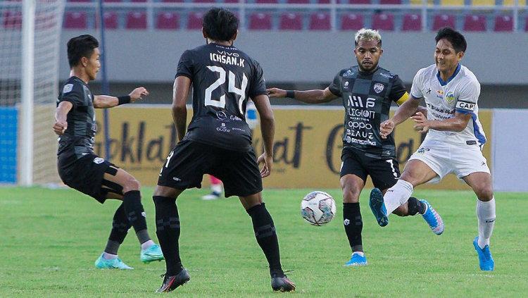 AHHA PS PATI kembali menelan kekalahan pada pekan keempat Liga 2 2021. Mereka harus mengakui keunggulan PSIM Yogyakarta dengan skor 0-2 di Stadion Manahan pada Selasa (19/10/21). - INDOSPORT