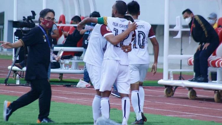 Selebrasi gelandang Sriwijaya FC, Dedi Hartono, usai menjebol gawang KS Tiga Naga dalam pertandingan Liga 2, Kamis (21/10/21).