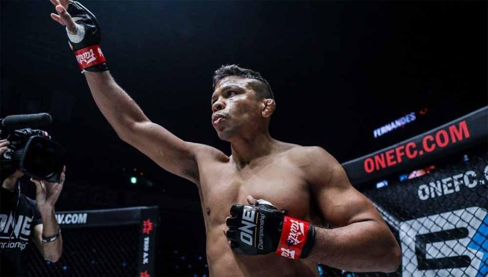 Raja divisi bantam ONE Championship, Bibiano “The Flash” Fernandes, mengaku kesal pada John “Hands of Stone” Lineker karena kerap memberikan tantangan padanya. - INDOSPORT