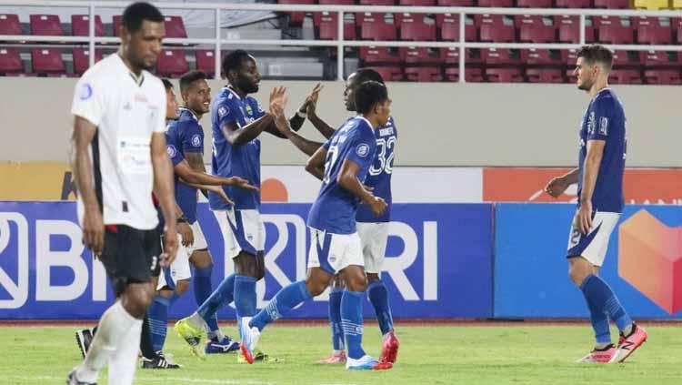 Selebrasi pemain Persib Bandung merayakan gol Geoffrey Castillion.