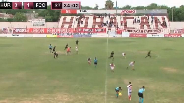 Suasanan penembakan di laga CA Huracan vs Ferro de General Pico.