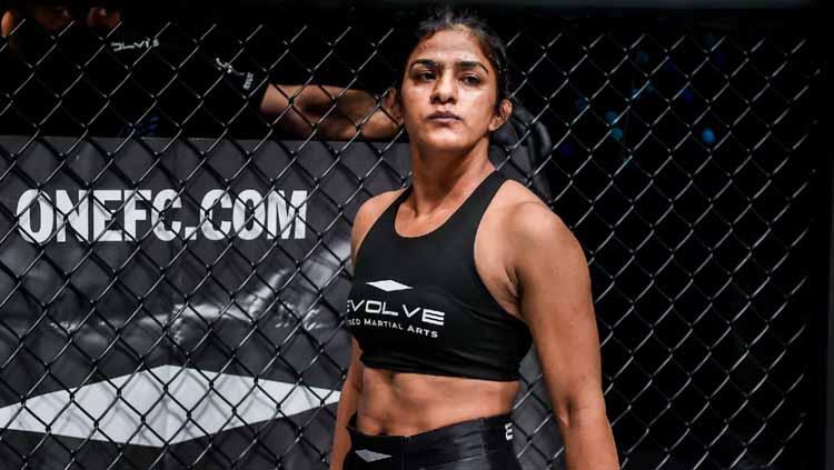 Petarung wanita ONE Championship asal India, Ritu Phogat.