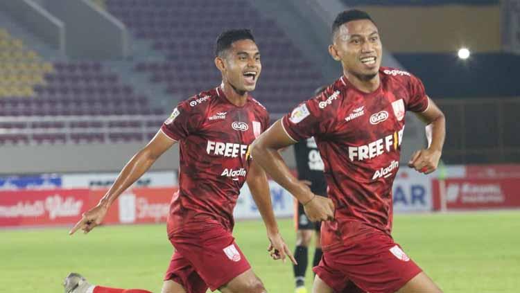 Selebrasi penyerang Persis Solo, Rifaldi Bawuo setelah membobol gawang Persijap Jepara