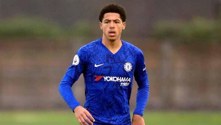 Levi Colwill selangkah lagi menandatangani kontrak jangka panjang dengan klub Liga Inggris (Premier League), Chelsea, yang membuat ambisi Liverpool merekrutnya praktis tertutup. - INDOSPORT