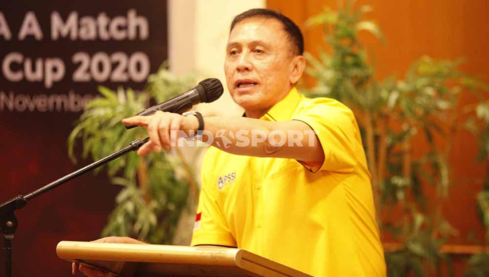 Ketua Umum PSSI, Mochamad Iriawan memberikan peringatan keras ke wasit Liga Indonesia agar memimpin pertandingan dengan adil.
