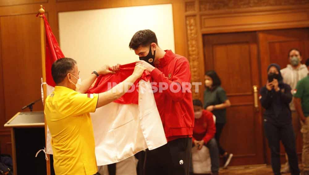 Elkan Baggott dalam acara pelepasan timnas Indonesia Senior untuk pemusatan latihan (TC) ke Turki sekaligus Piala AFF 2020 di Hotel Sultan, Jakarta, Kamis (11/11/21).