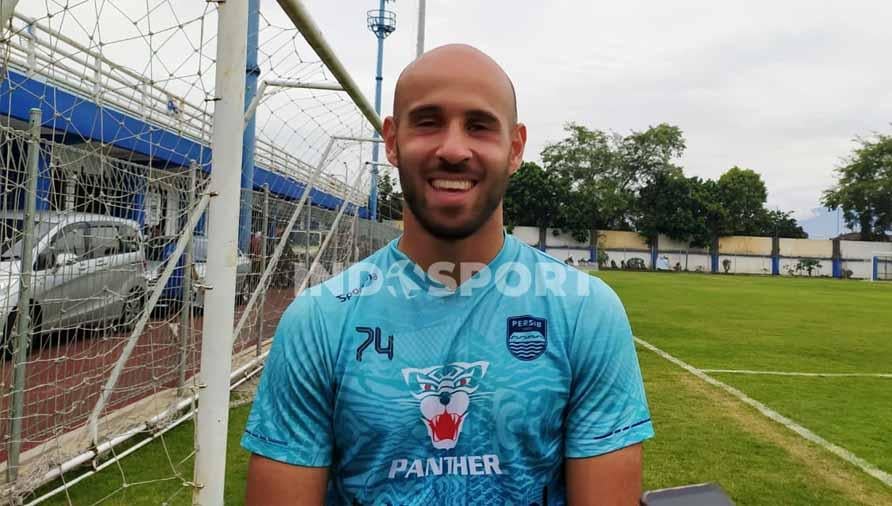 Gelandang asal Palestina, Mohammed Rashid, mengaku kontraknya dengan tim Persib Bandung sudah berakhir setelah pertandingan terakhir Liga 1 2021-2022. - INDOSPORT