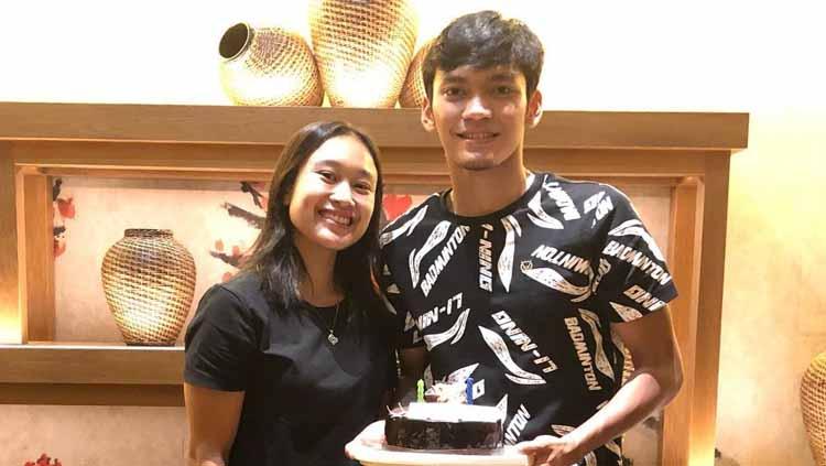 Indosport - Bak kisah manis Romeo dan Juliet di PBSI, atlet PBSI Lisa Ayu membagikan momen kebersamaan di hari ulang tahun dengan sang pacar, Muhammad Shohibul Fikri.