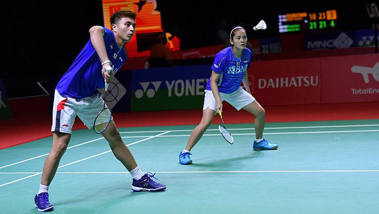 Mundurnya Adnan Maulana/Mychelle Crhystine Bandaso dari Kejuaraan Dunia Bulutangkis 2022 buat Zachariah Josiahno Sumanti/Hediana Julimarbela maju menggantikan.