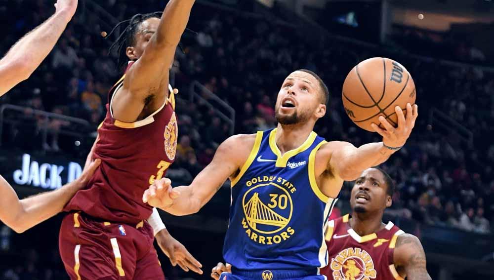 Stephen Curry (Golden State Warriors) vs Cleveland Cavaliers. - INDOSPORT