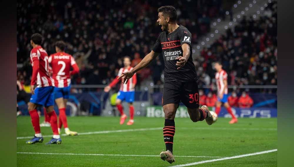 Selebrasi pemain Ac Milan, Junior Messias usai mencetak gol ke gawang Atletico Madrid di Liga Champions, Kamis (25/11/21) dini hari. Copyright: Twitter@MilanPosts