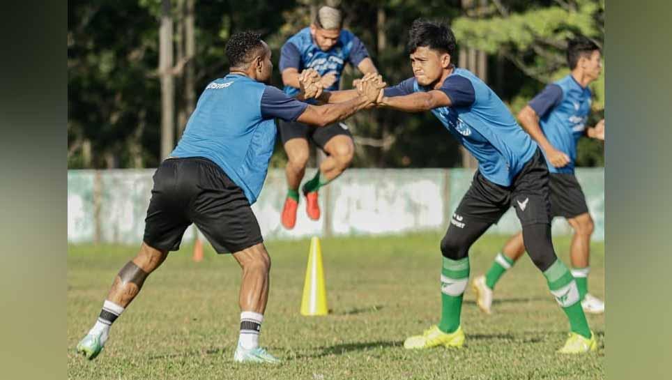PSMS Medan saat latihan menjelang babak 8 besar Liga 2.