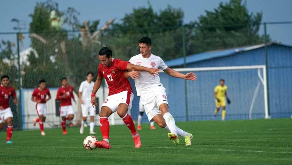 Timnas Indonesia menutup pemusatan latihan di turki dengan melakoni uji coba terakhir melawan Antalyaspor,  Minggu (28/11/21). - INDOSPORT