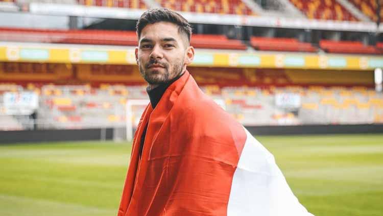 Bek Timnas Indonesia, Sandy Walsh belakangan dikaitkan dengan klub Liga Azerbaijan, Sabah FK. Itu diberitakan oleh media Belgia, Voetbalnieuws.