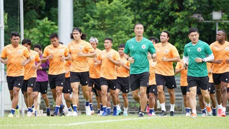 Latihan Timnas Indonesia jelang Piala AFF 2020 menghadapi Kamboja di Singapura. - INDOSPORT