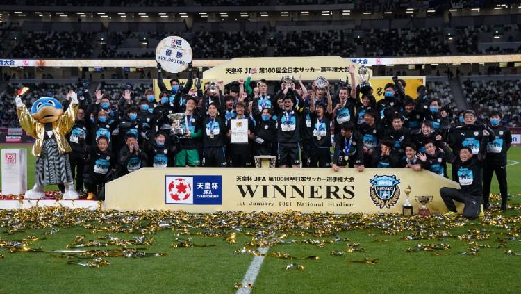 Klub J-League, Kawasaki Frontale saat menjuarai Piala Kaisar musim lalu. - INDOSPORT