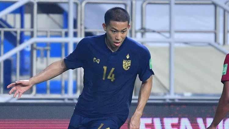Penyerang Thailand, Pathompol Charoenrattanapirom adalah pencetak gol pertama di Piala AFF 2020. - INDOSPORT