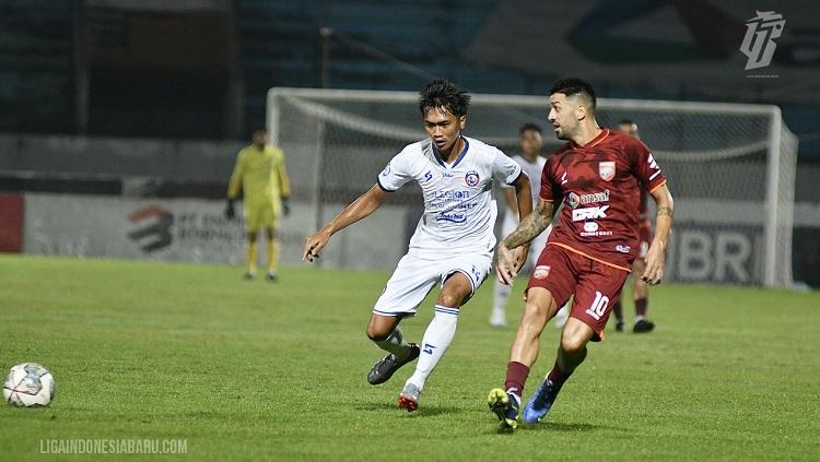 Pertandingan Liga 1 antara Borneo FC vs Arema FC.