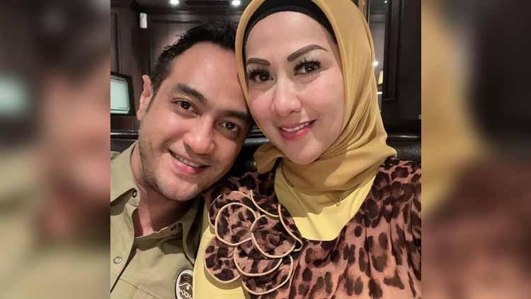 Hubungan Ferry Irawan dan Venna Melinda kini sudah go public. - INDOSPORT