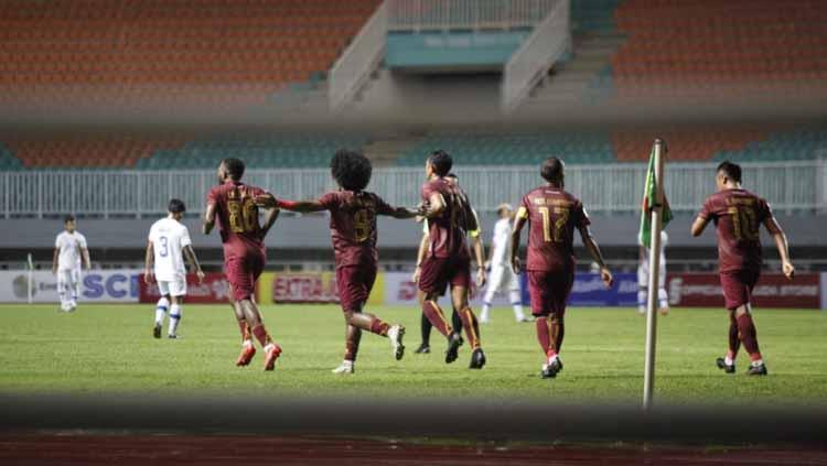 Sriwijaya FC dan RANS Cilegon FC harus bermain imbang sama kuat dengan skor 0-0 pada laga pamungkas Grup X babak 8 besar Liga 2 2021 di Stadion Wibawa Mukti. - INDOSPORT