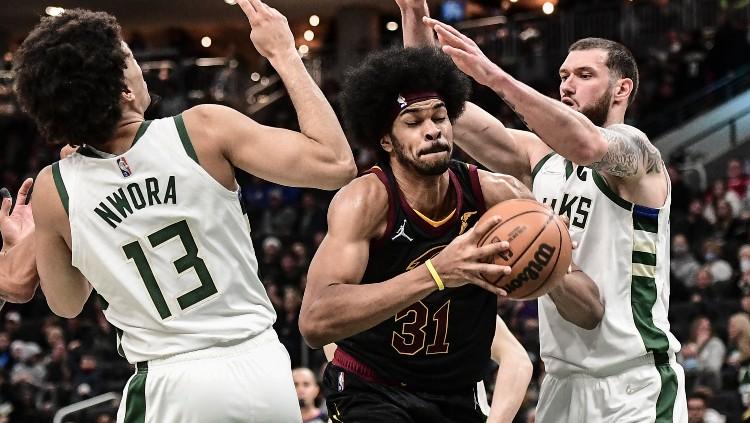 Jarrett Allen bakal ikut laga NBA All-Star 2022 setelah ditunjuk sebagai penggati James Harden yang cedera usai The Beard 'mendepaknya' dari Brooklyn Nets.