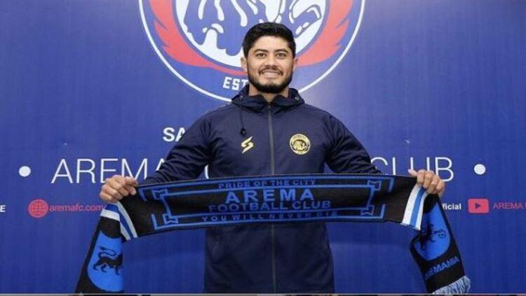 Kiper asing Arema FC, Adilson Maringa menyebutkan dua striker ganas di Liga 1 2021, salah satunya adalah milik Persija Jakarta, yakni Marko Simic. - INDOSPORT