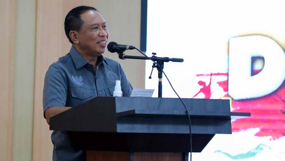 Pemberian penghargaan dari Kemenpora kepada tim Piala Thomas Indonesia 2021.