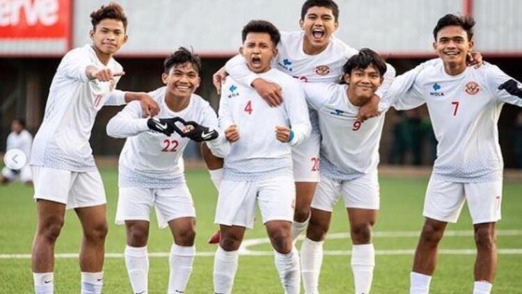 Indosport - Skuat Garuda Select 4 akhirnya pecah telur setelah baru saja kembali ke Tanah Air, tiga pemainnya sudah dipanggil Shin Tae-yong ke Timnas Indonesia U-19.
