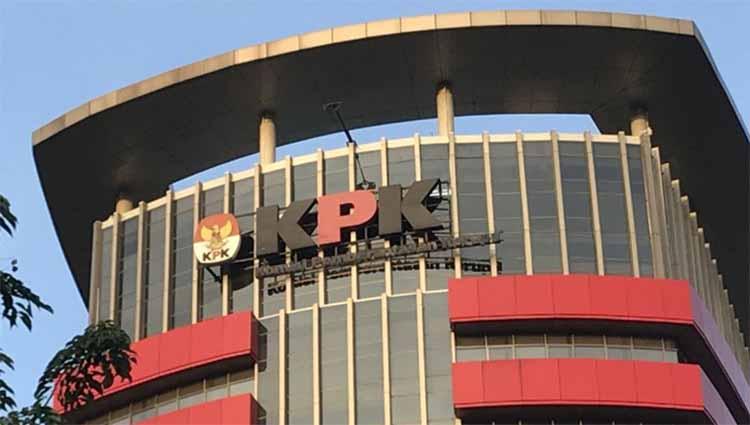 Wali Kota Bekasi, Rahmat Effendi, terciduk Operasi Tangkap Tangan (OTT) KPK.