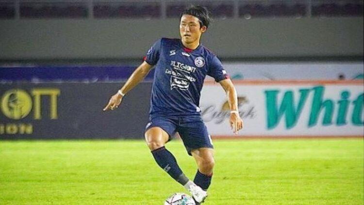Arema FC menyebut adanya gejala Covid-19 di balik absennya seluruh pemain asing mereka saat jumpa PSIS Semarang di lanjutan Liga 1 2021/2022. - INDOSPORT