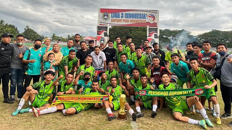 Pose pemain Persidago Gorontalo usai menjuarai Liga 3 2021 zona Gorontalo, Selasa (11/1/22).