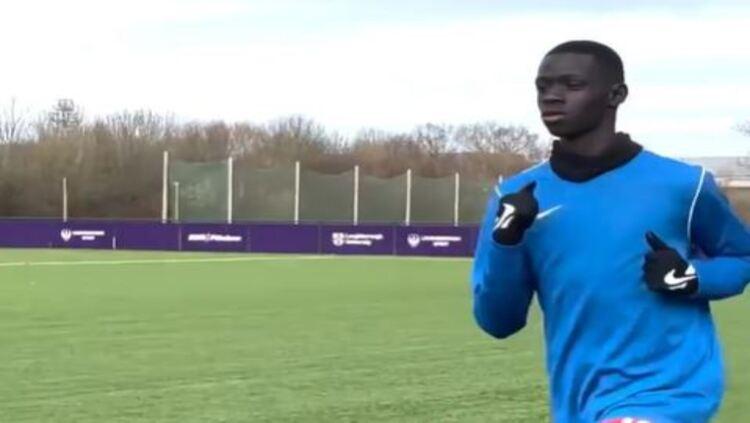 Jose Gabriel Mendy, pemain Garuda Select 4 asal Senegal, Afrika.