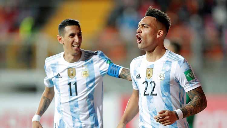 Berikut hasil kualifikasi Piala Dunia 2022 antara Chile vs Argentina, Jumat (28/01/22) pagi WIB. Tim tamu menang berkat Angel di Maria dan Lautaro Martinez. (Foto: REUTERS/Javier Torres) - INDOSPORT