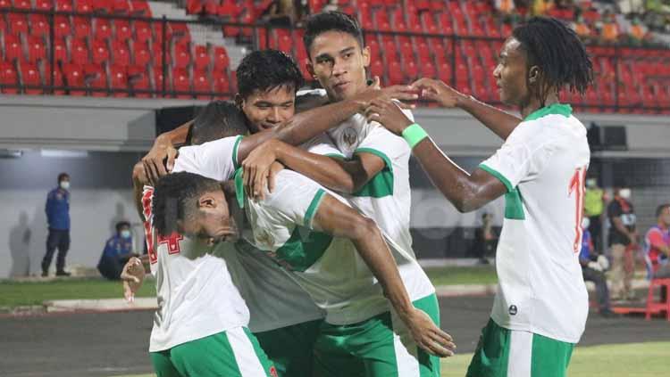 Aksi selebrasi pemain Timnas Indonesia menang atas Timor Leste di Stadion Kapten I Wayan Dipta, Gianyar, Minggu (30/1/22). Foto : Nofik Lukman Hakim