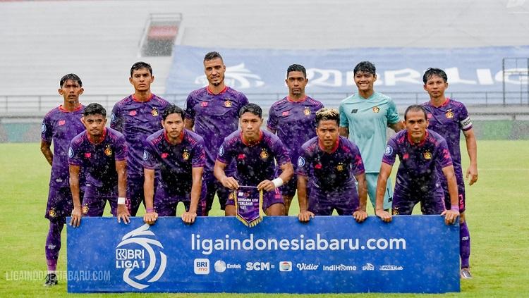 Skuat Persik Kediri dalam pertandingan Liga 1 kontra PSIS Semarang, Minggu (6/2/22).