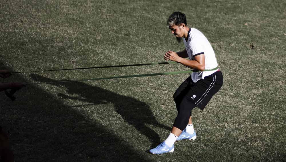 Gunawan Dwi Cahyo saat mengikuti sesi latihan Bali United di Lapangan Karya Manunggal, Sidakarya, Denpasar. Foto: Bali United