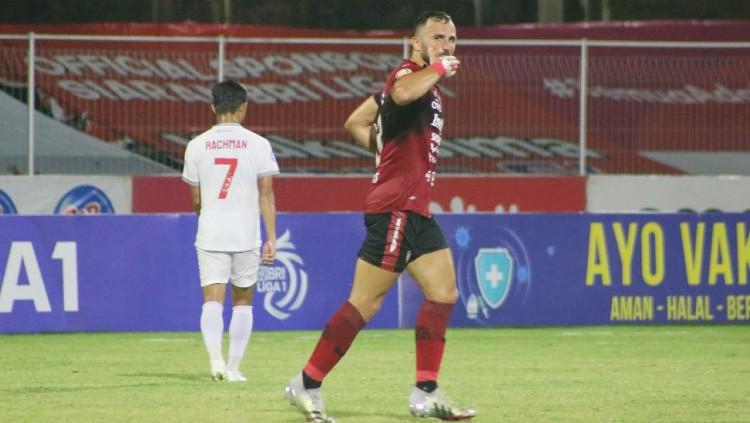 Selebrasi penyerang Bali United, Ilija Spasojevic saat laga melawan PSM Makassar di pekan ke-23 Liga 1 2021-2022.