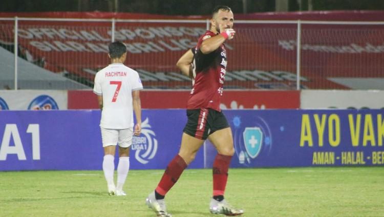Selebrasi penyerang Bali United, Ilija Spasojevic saat laga melawan PSM Makassar di pekan ke-23 Liga 1 2021-2022. - INDOSPORT