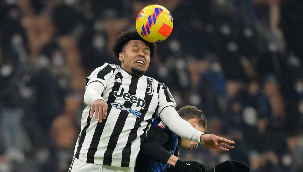 Weston McKennie tahu betul jika dirinya bisa dijual Juventus kapan saja terutama setelah datangnya Denis Zakaria pada Januari lalu. Foto: REUTERS/Alberto Lingria - INDOSPORT