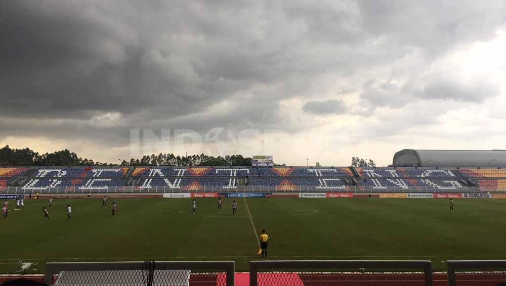 Stadion Benteng, kandang Persikota Tangerang setelah direnovasi. Foto: Petrus Manus Da'Yerimon/Indosport.com - INDOSPORT
