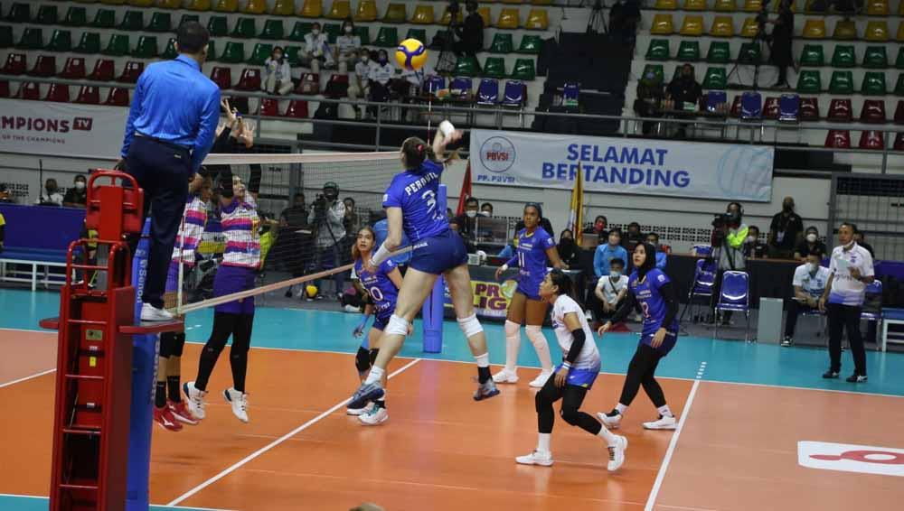 Tim voli putri Bandung BJB Tandamata saat menghadapi Jakarta Mandiri Popsivo Polwan, pada pertandingan pertama putaran kedua Proliga 2022 di Padepokan voli Jenderal Polisi Kunarto, Bogor, Sabtu (12/02/22). Foto: Humas Bandung BJB Tandamata