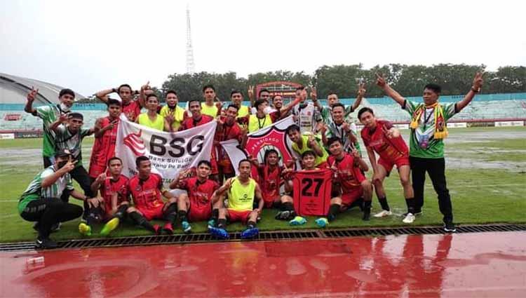 Selebrasi Persidago Gorontalo usai memastikan diri lolos ke babak 32 besar Liga 3 2021. Foto: Media Persidago Gorontalo