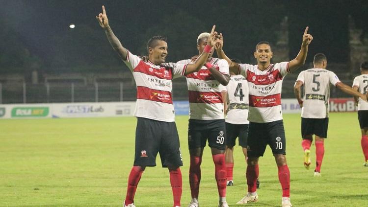 Alberto Goncalves da Costa berperan cukup sentral dalam hasil imbang 1-1 yang dipetik Madura United, saat melawan Persita Tangerang dalam lanjutan Liga 1. (Foto: MO Madura United) - INDOSPORT