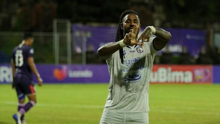 Penyerang Arema FC, Carlos Fortes.