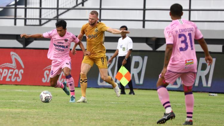 Laga Bhayangkara FC vs Persita Tangerang di Liga 1.