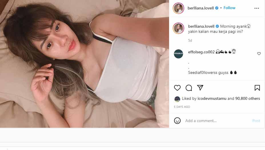 Jajal olahraga tenis meja, Berlliana Lovell sukses mencuri perhatian karena bermain sambil mengenakan tanktop ketat yang memperlihatkan lekuk tubuhnya. Foto: Instagram@berlliana.lovell